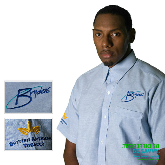 Men's short sleeved shirt with embroidered corporate logo